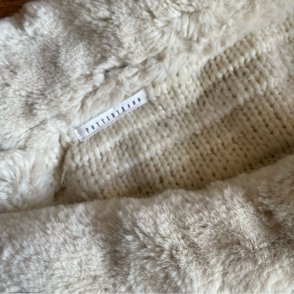 Cottage Core/ Butter Mom Pottery Barn Crochet Blanket with Faux Fur Trim - Picture 2 of 4